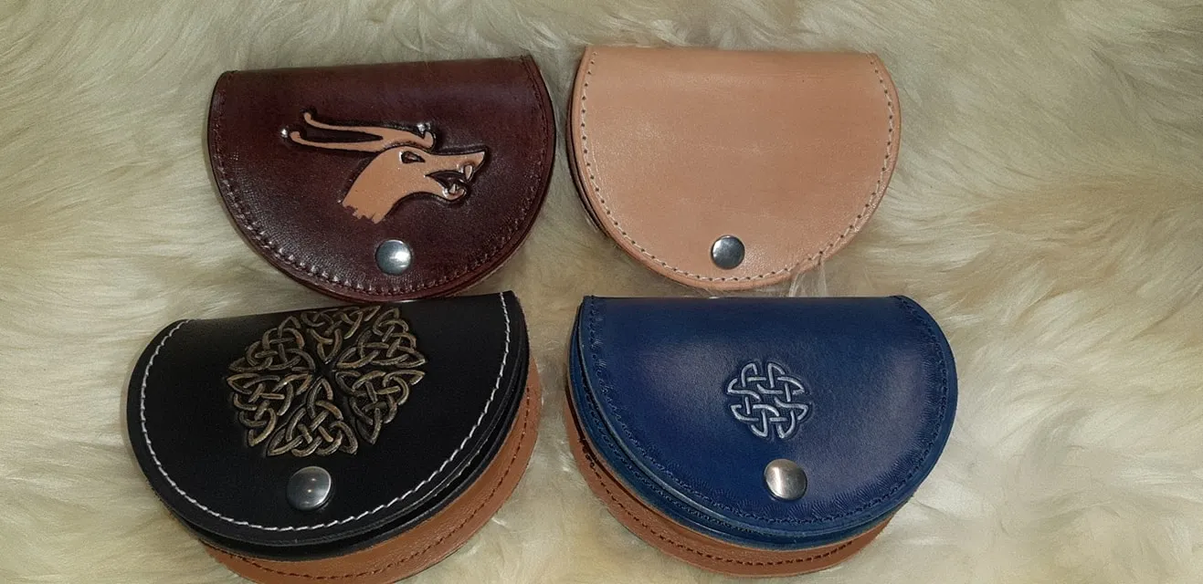 Divers portes monnaies.